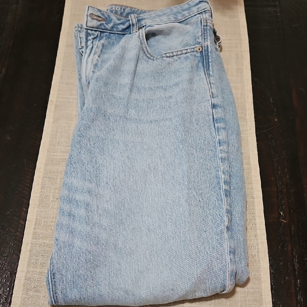American Eagle Outfitters Light Wash Denim Jeans